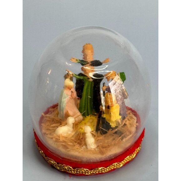 Vintage Nativity Scene Snow Globe With Red & Gold Base - Picture 1 of 10